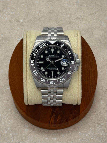GMT - Bruce Wayne