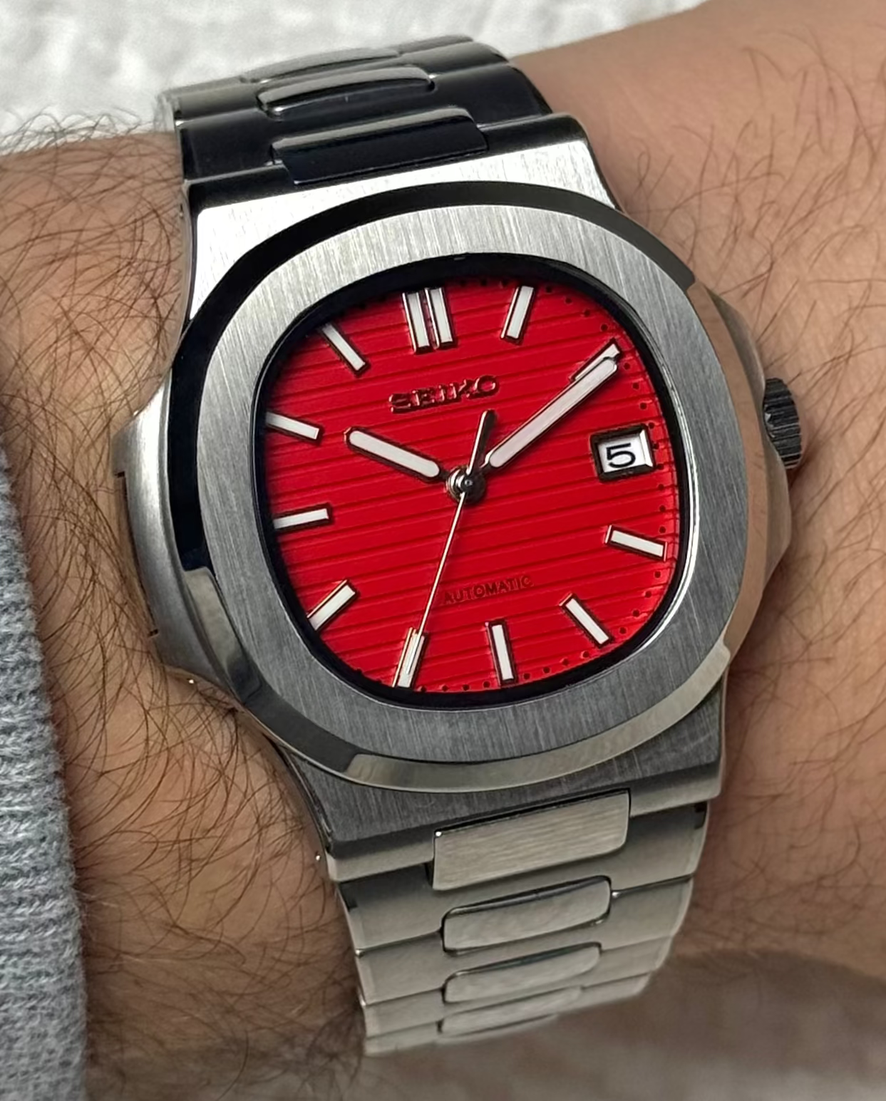 Seiko Nautilus - Crimson