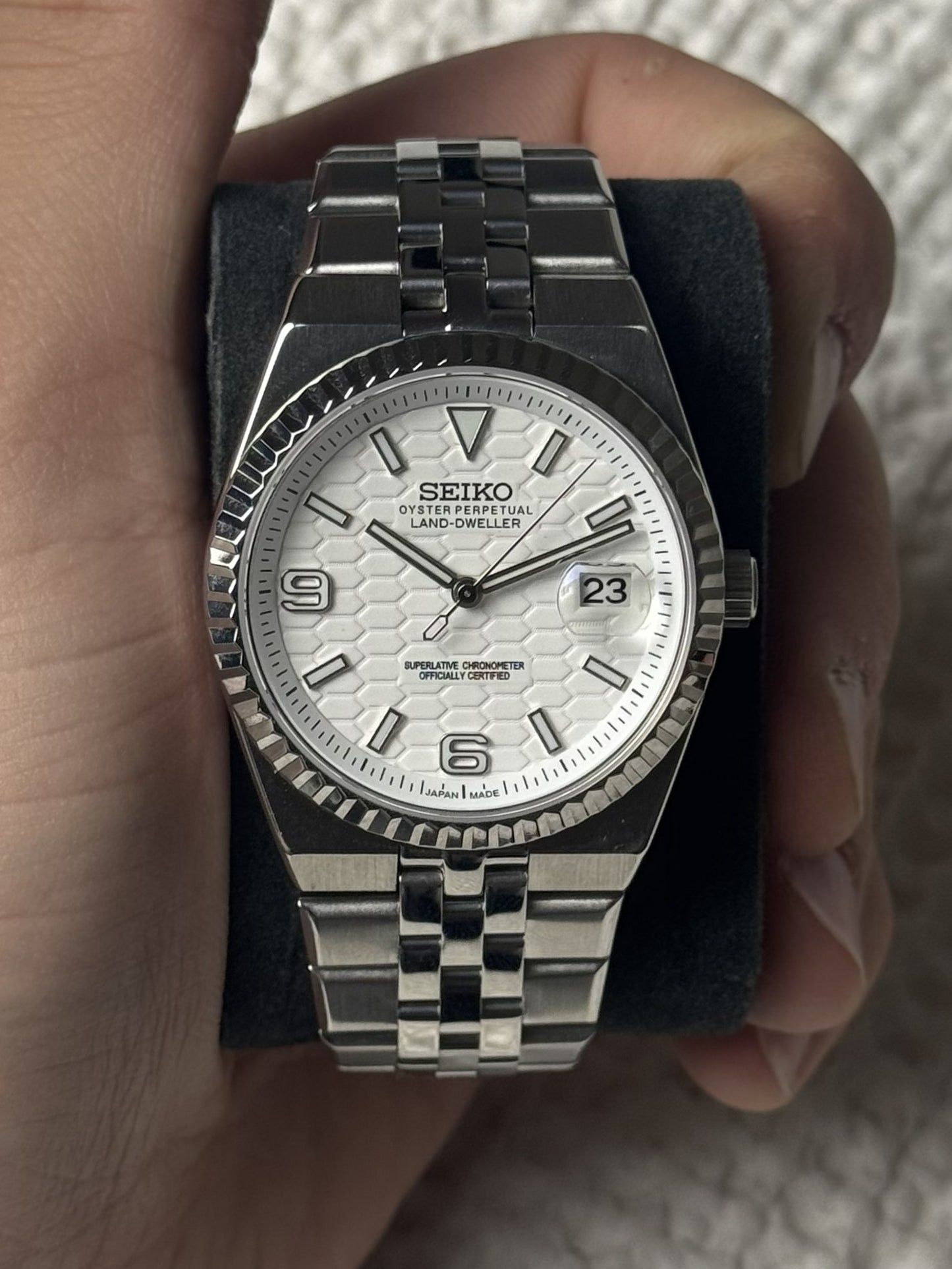 Seiko Land Dweller - White