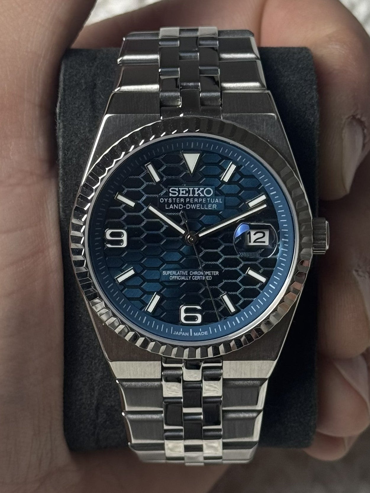 Seiko Land Dweller - Navy Blue