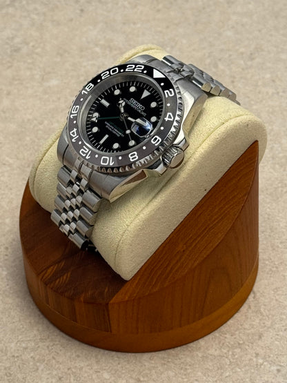 GMT - Bruce Wayne