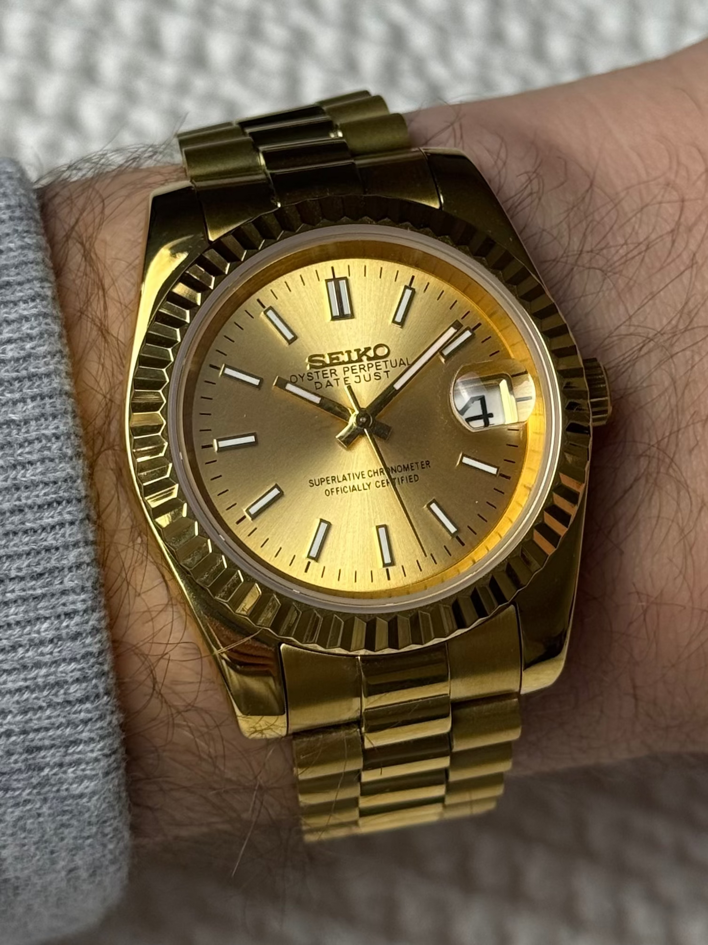 Seiko Mod Datejust - Gold