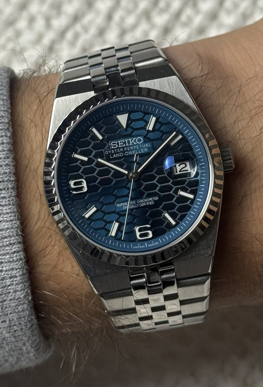 Seiko Land Dweller - Navy Blue